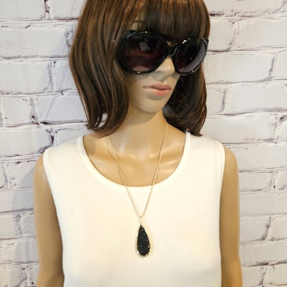 NECKLACE - black teardrop medallion - slight sparkle - Picture 2 of 6